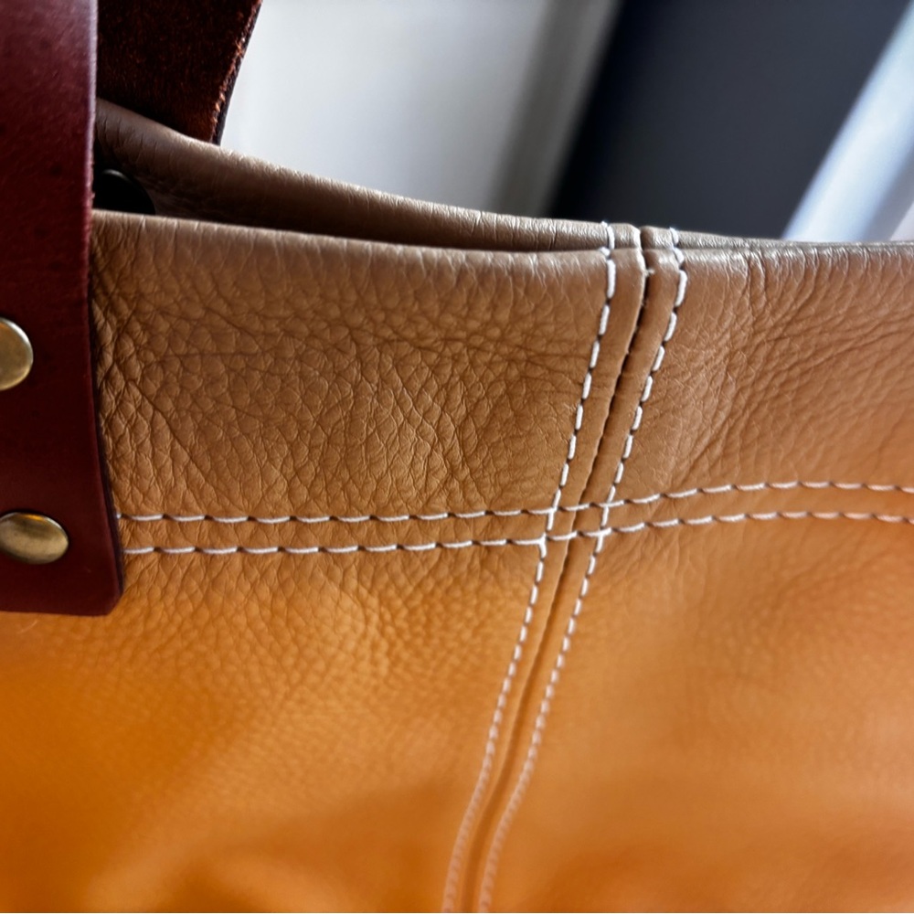 Parker Thatch Medium Mimi in leather (Butterscotch color) - Picture 8 of 17